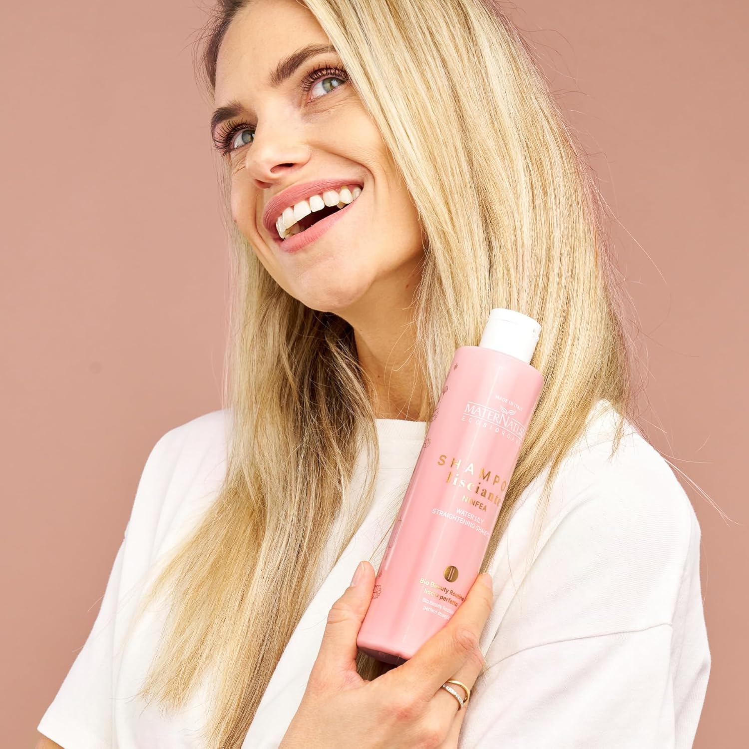 Maternatura, Smoothing Shampoo for Straight Hair with Water Lily, Anti-Frizz Effect and Long-Lasting Straight Hair, Organic Beauty Routine for Perfect Smoothness, 8.45 Fl.oz