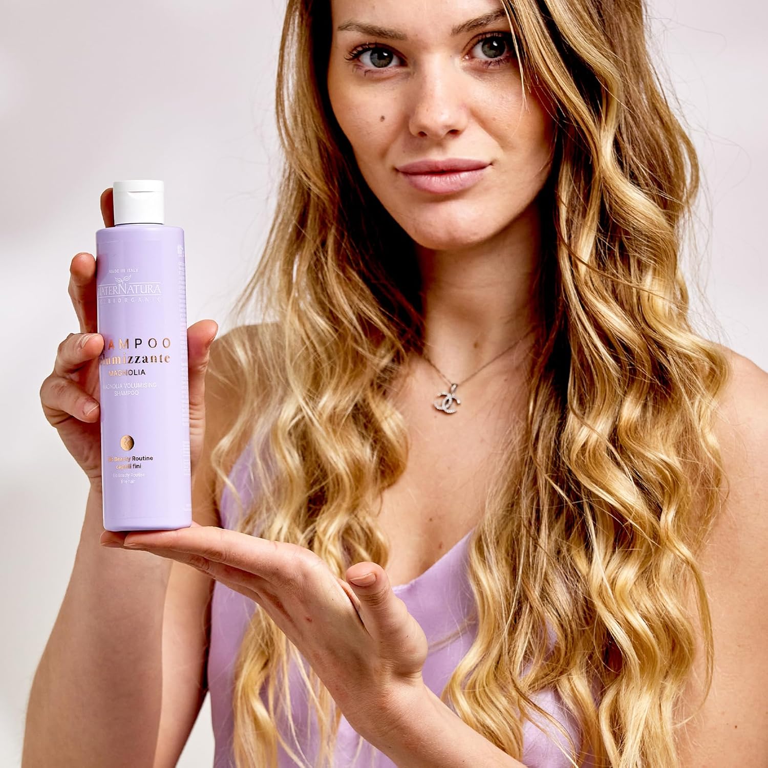 Maternatura, Volumising Shampoo Fine Magnolia Hair, Extreme Volume and Softness, Strengthens, Volumizes and Zero Frizzy Effect, 8.45 Fl.Oz